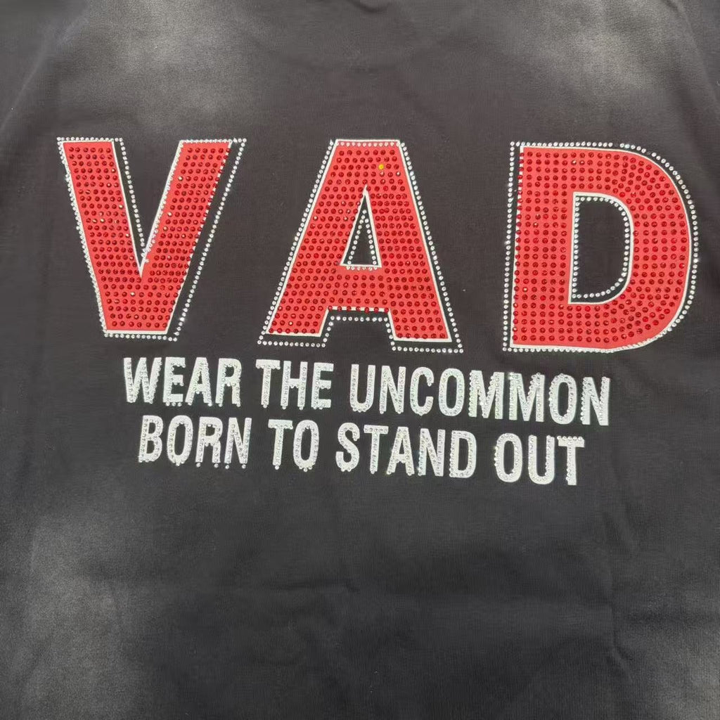 VARE ALL DAY Portrait Graphic Contrast-Sleeve T-Shirt