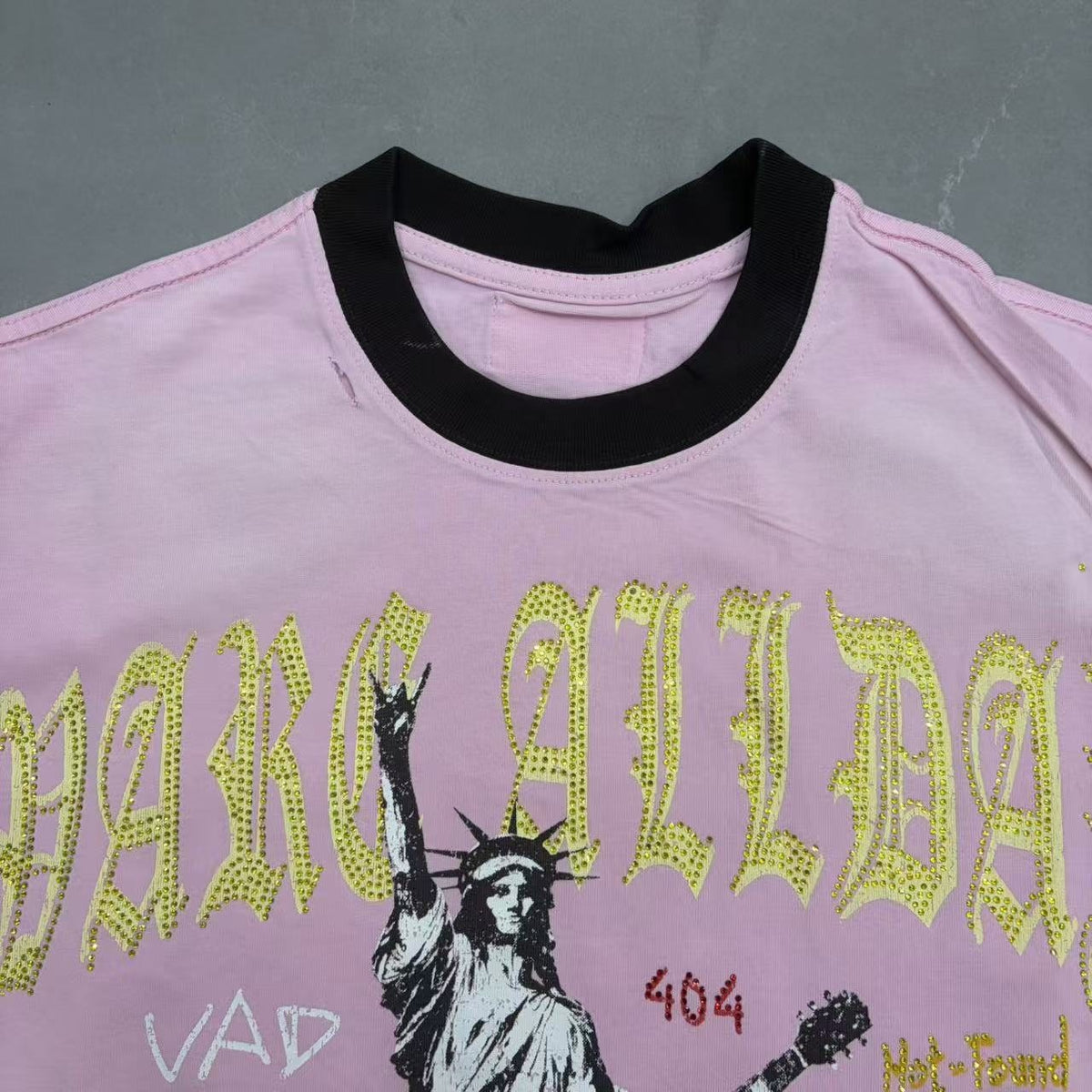 VARE ALL DAY Pink Contrast-Sleeve Graphic T-Shirt