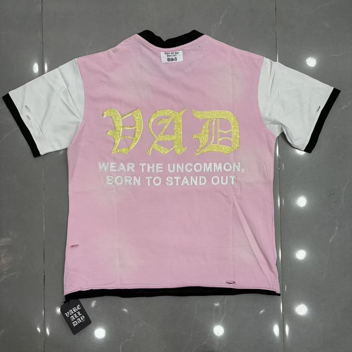 VARE ALL DAY Pink Contrast-Sleeve Graphic T-Shirt
