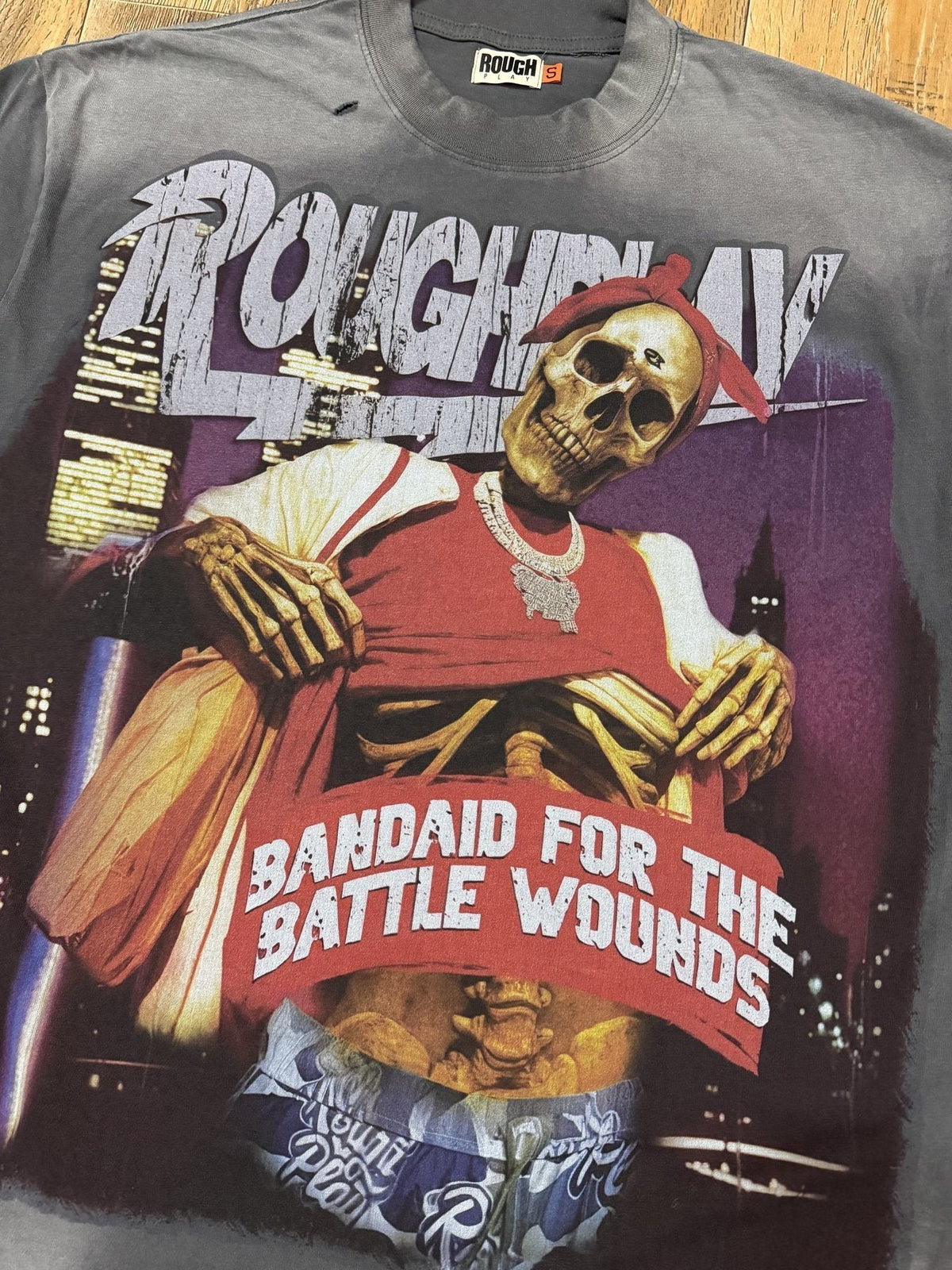 Rough Play Skeleton Globe Graphic T-Shirt