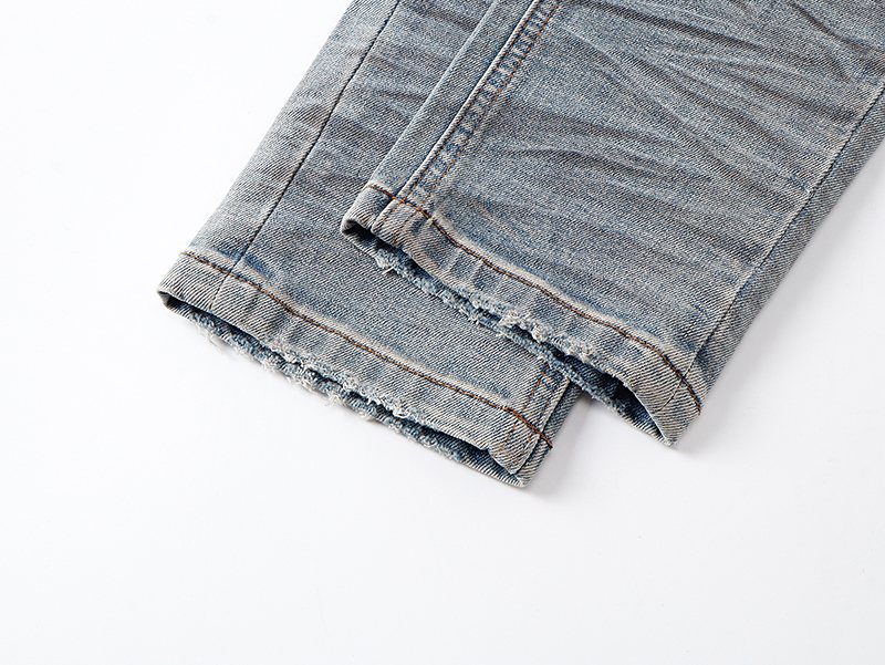 VALABASAS Light Blue Distressed Jeans