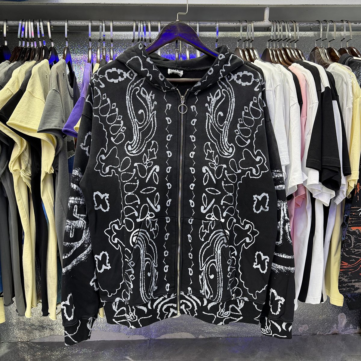 VALE USA Paisley Print Zip Hoodie
