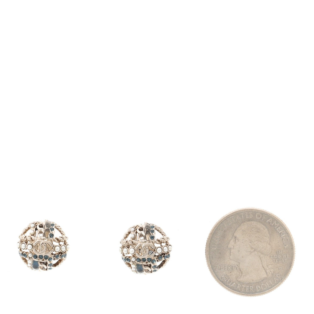 Crystal Pearl CC Round Earrings Silver Blue