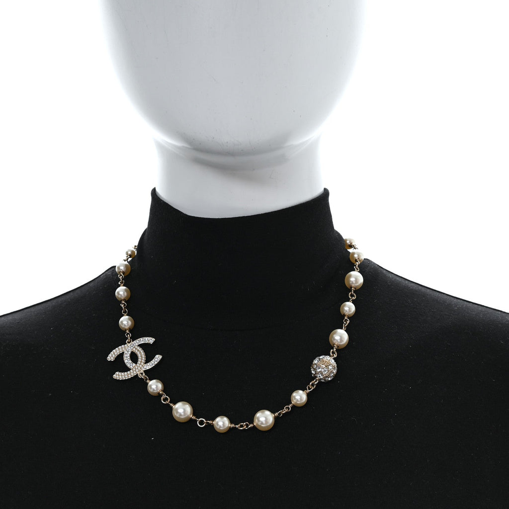 Pearl Crystal CC Short Necklace Gold