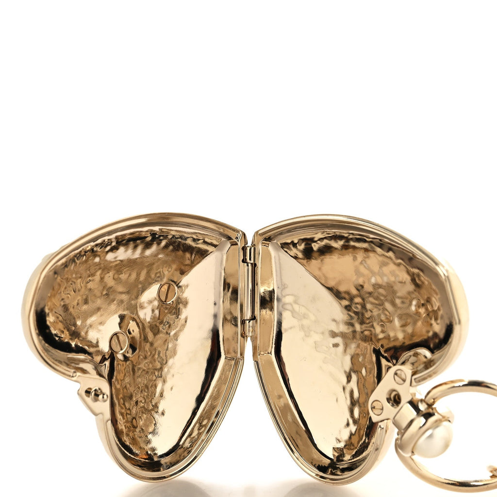 Metal CC Heart Locket Necklace Gold