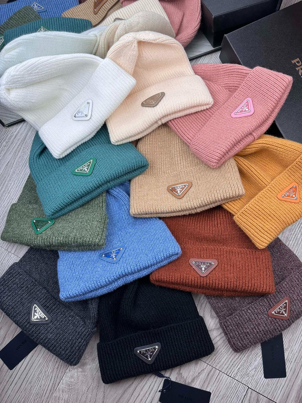 BEANIE HAT IN WHITE WOOL 332394