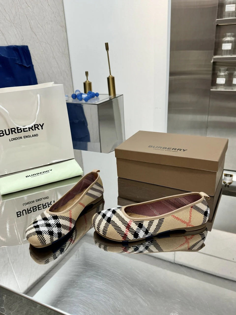 Burberry Classic Check Flats Beige in Fabric 729742