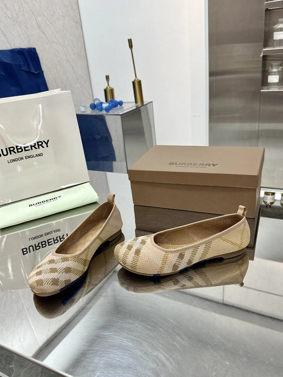 Burberry Classic Check Flats Beige in Fabric 729740