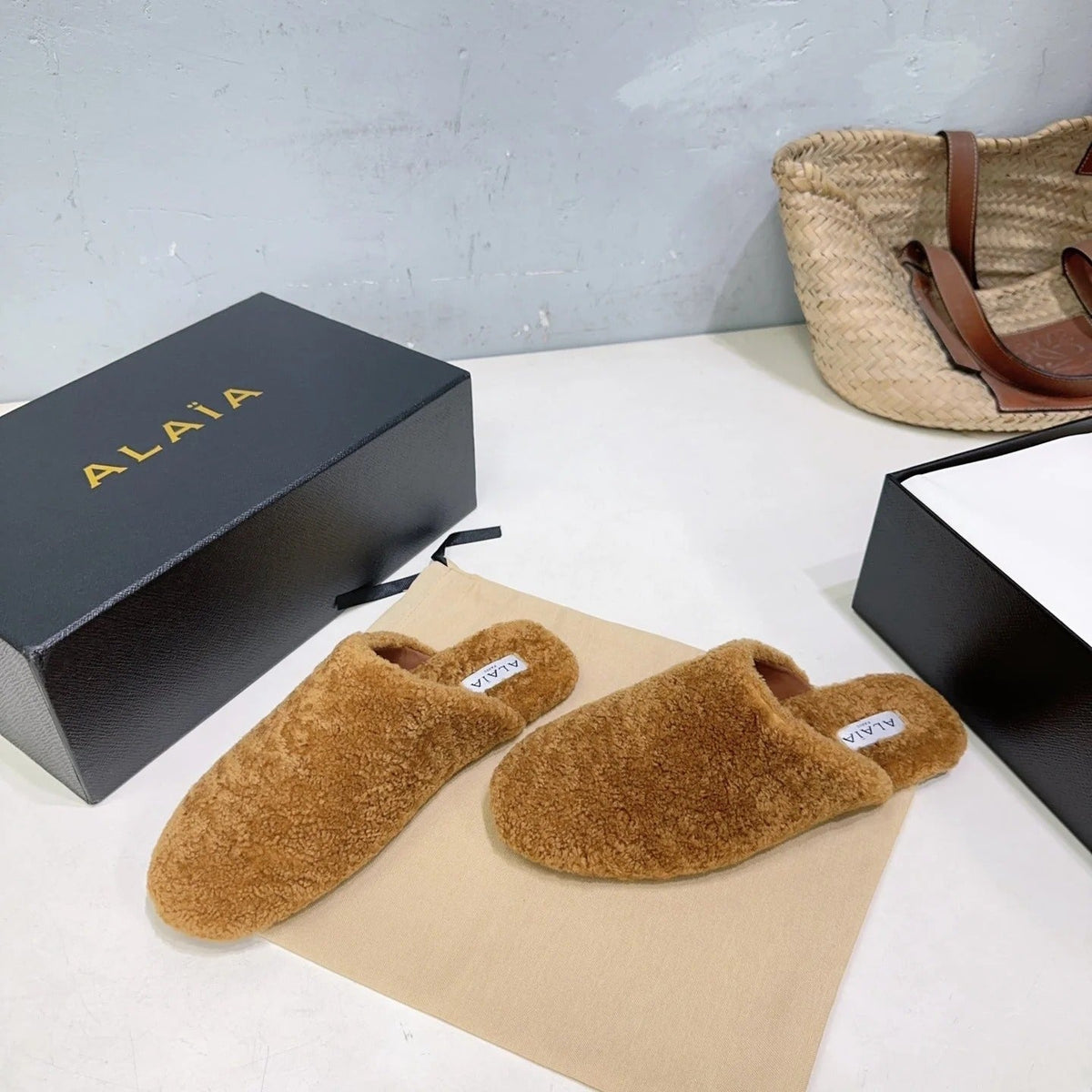 ALAIA 25 Fur Mule Slipper Camel in Lambswool 629517