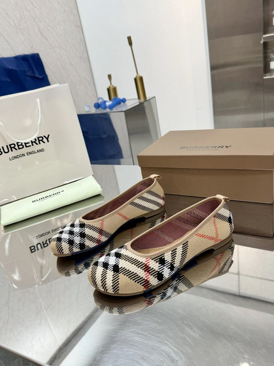 Burberry Classic Check Flats Beige in Fabric 729742