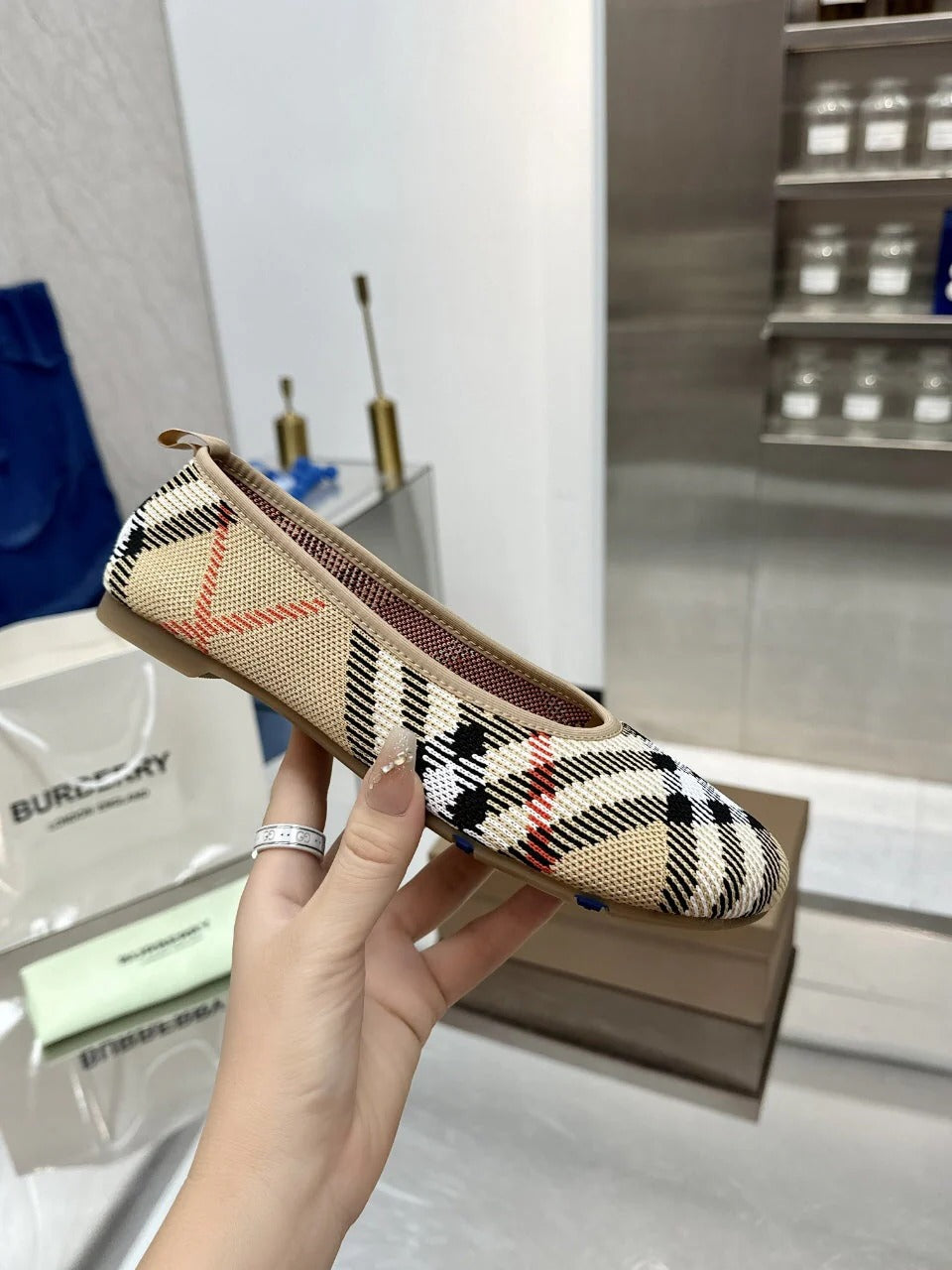 Burberry Classic Check Flats Beige in Fabric 729742