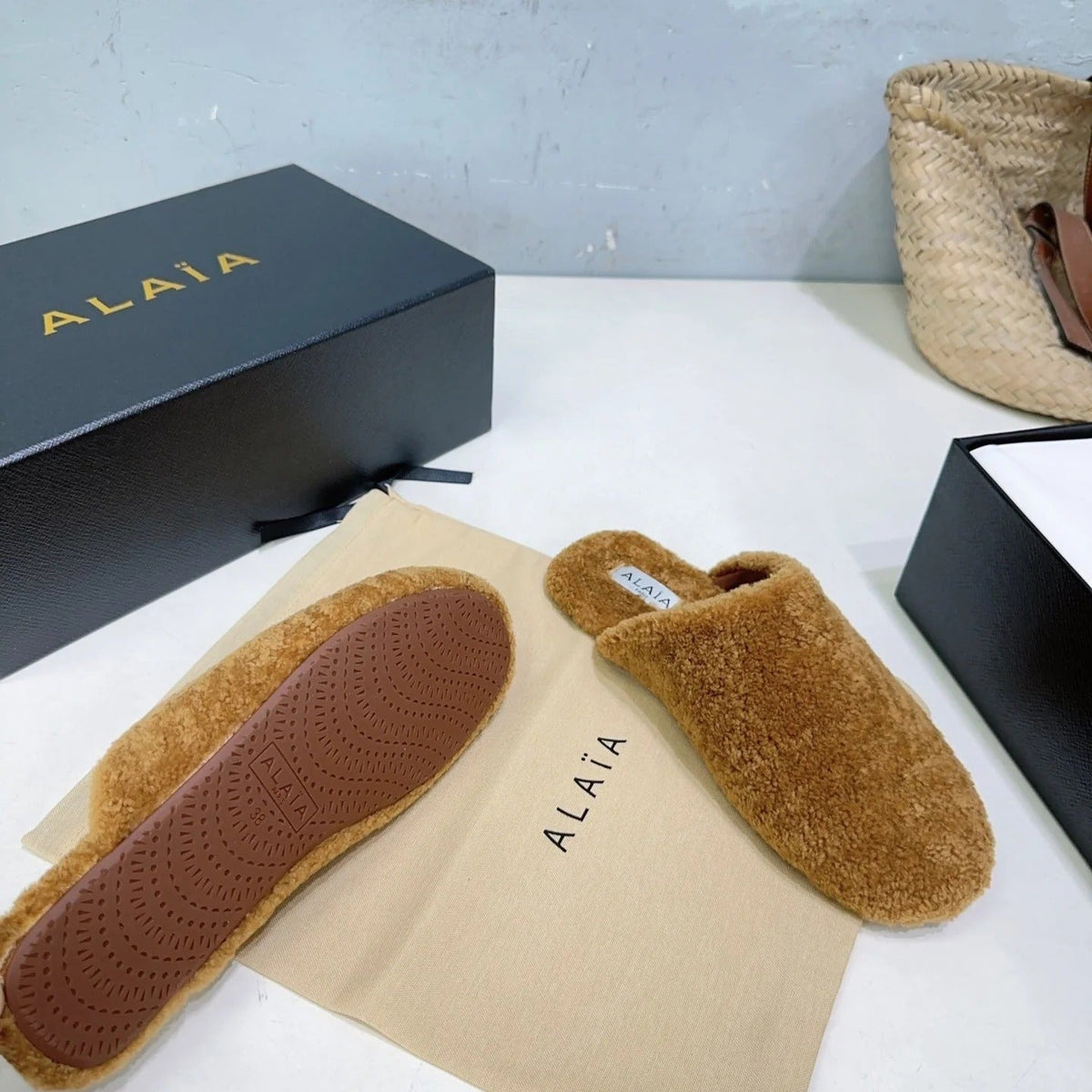 ALAIA 25 Fur Mule Slipper Camel in Lambswool 629517