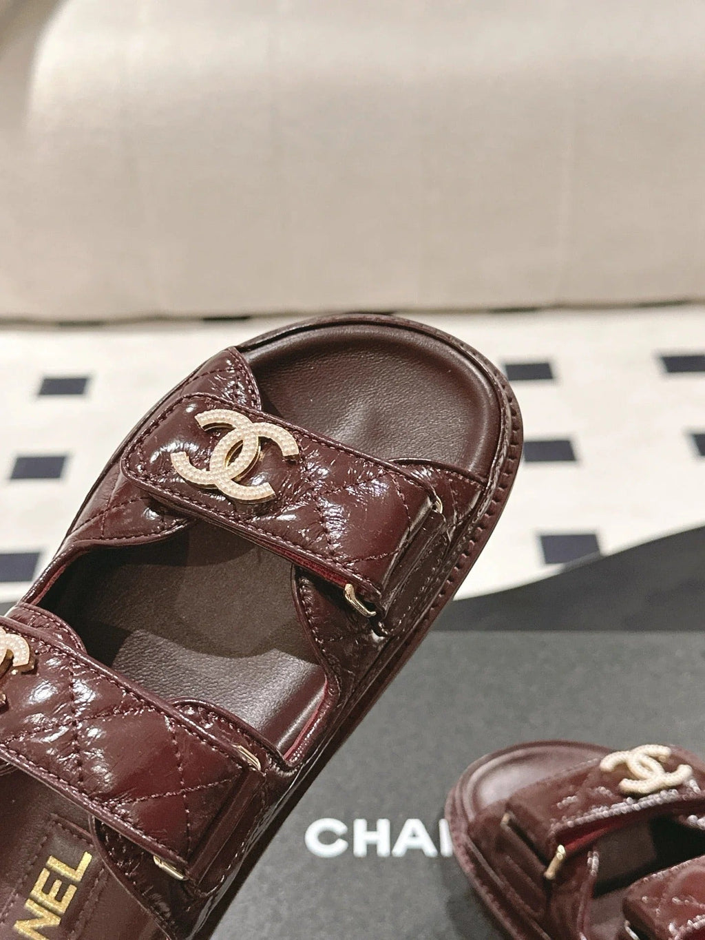 CC 25 Dad Sandal Mule Deep Brown Patent Leather 237578