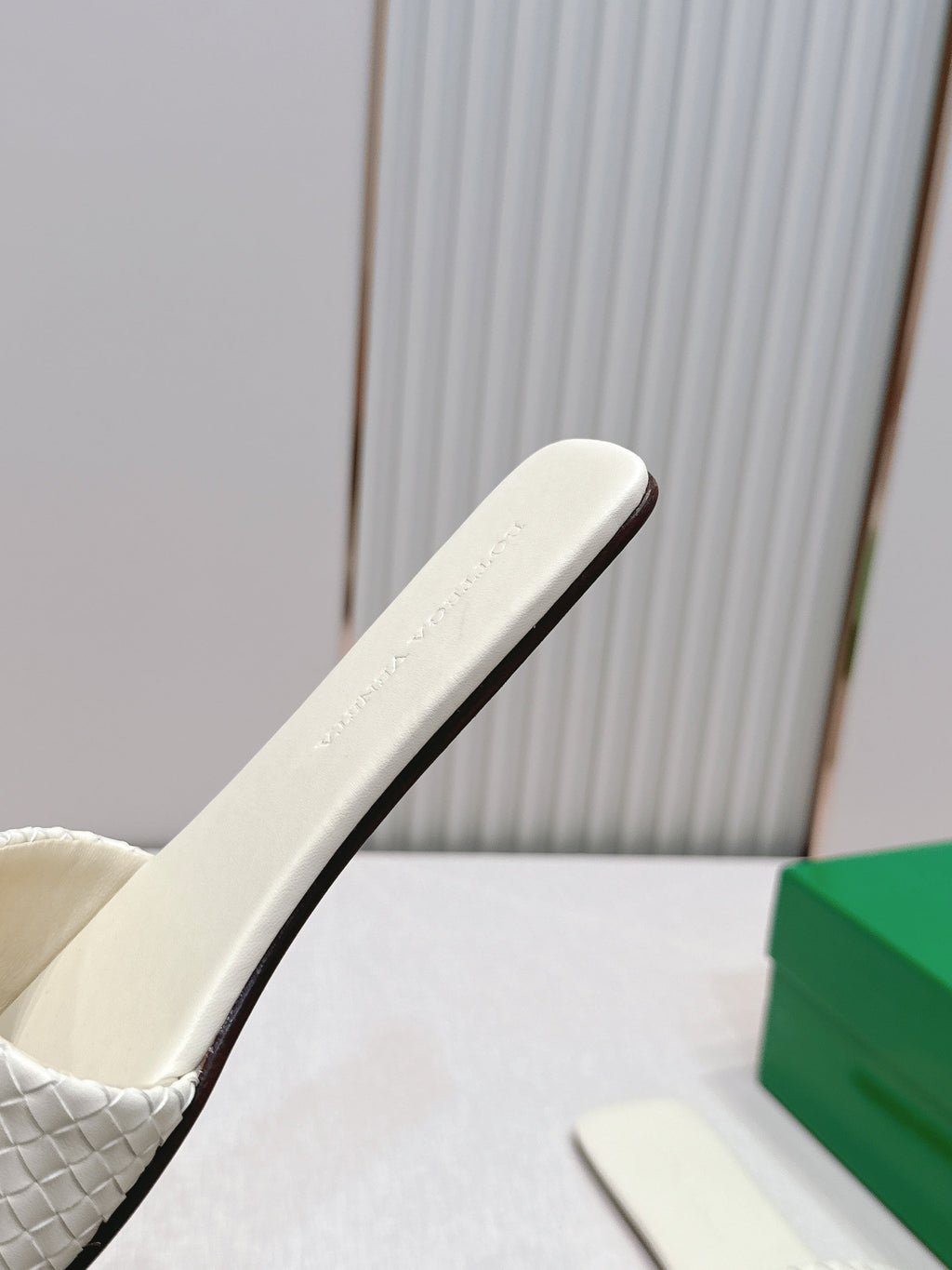 BV Parco Slide White Intrecciato Woven Leather 798043