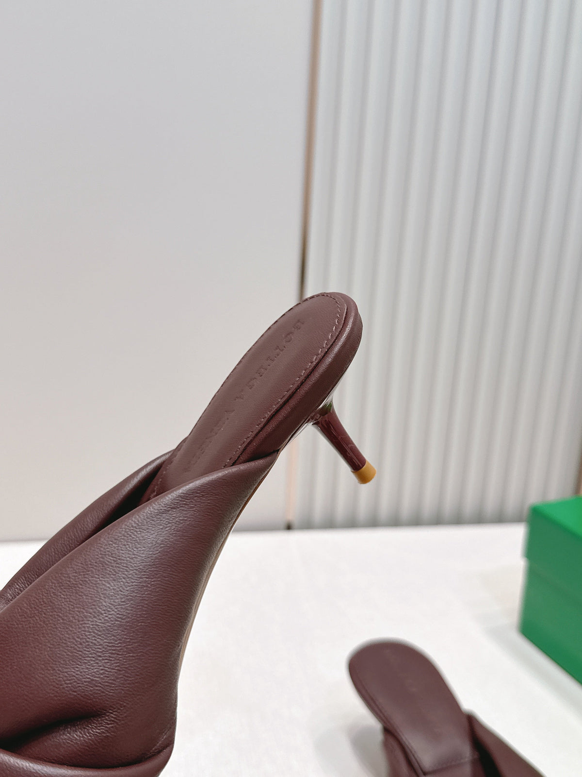 BV Maroon Knotted Slides 5.5cm Chocolate Leather 798055