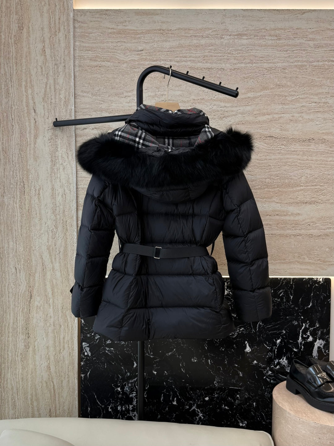 Burberry 25 Fur Collar Plaid Slim-fit Black Jacket Polyester Down