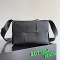 BV 25 Arco Camera Bag 28cm Black Leather