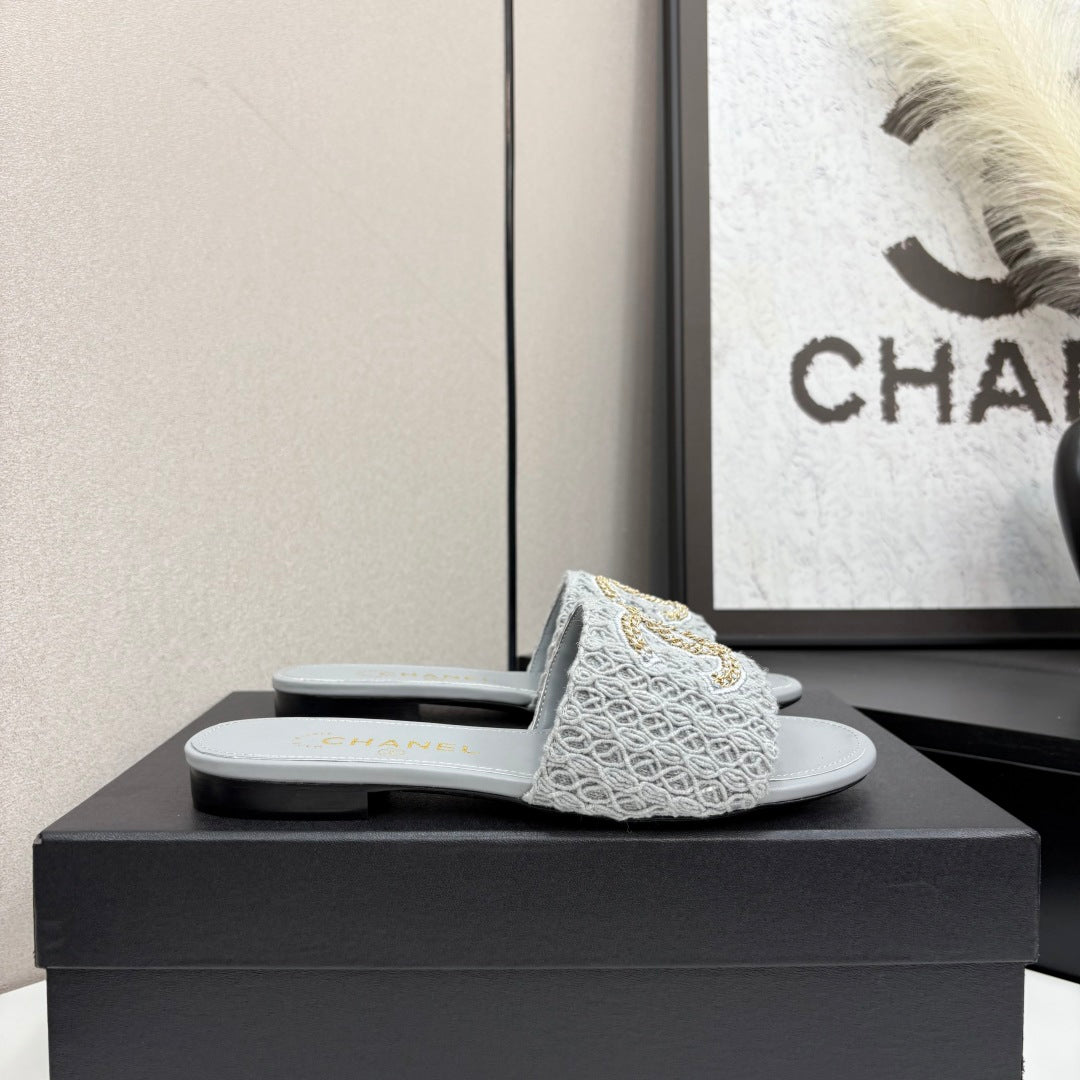 CC 25 Doubble Chain Embroidered Slippers Grey Fabric And Sheepskin 352494