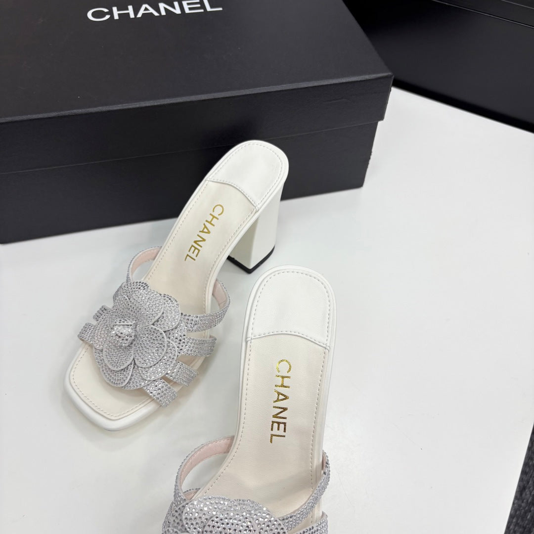 CC 25 Camellia Open Heel Mule Sandals 90mm Silver Stone Grain And Sheepskin 368845