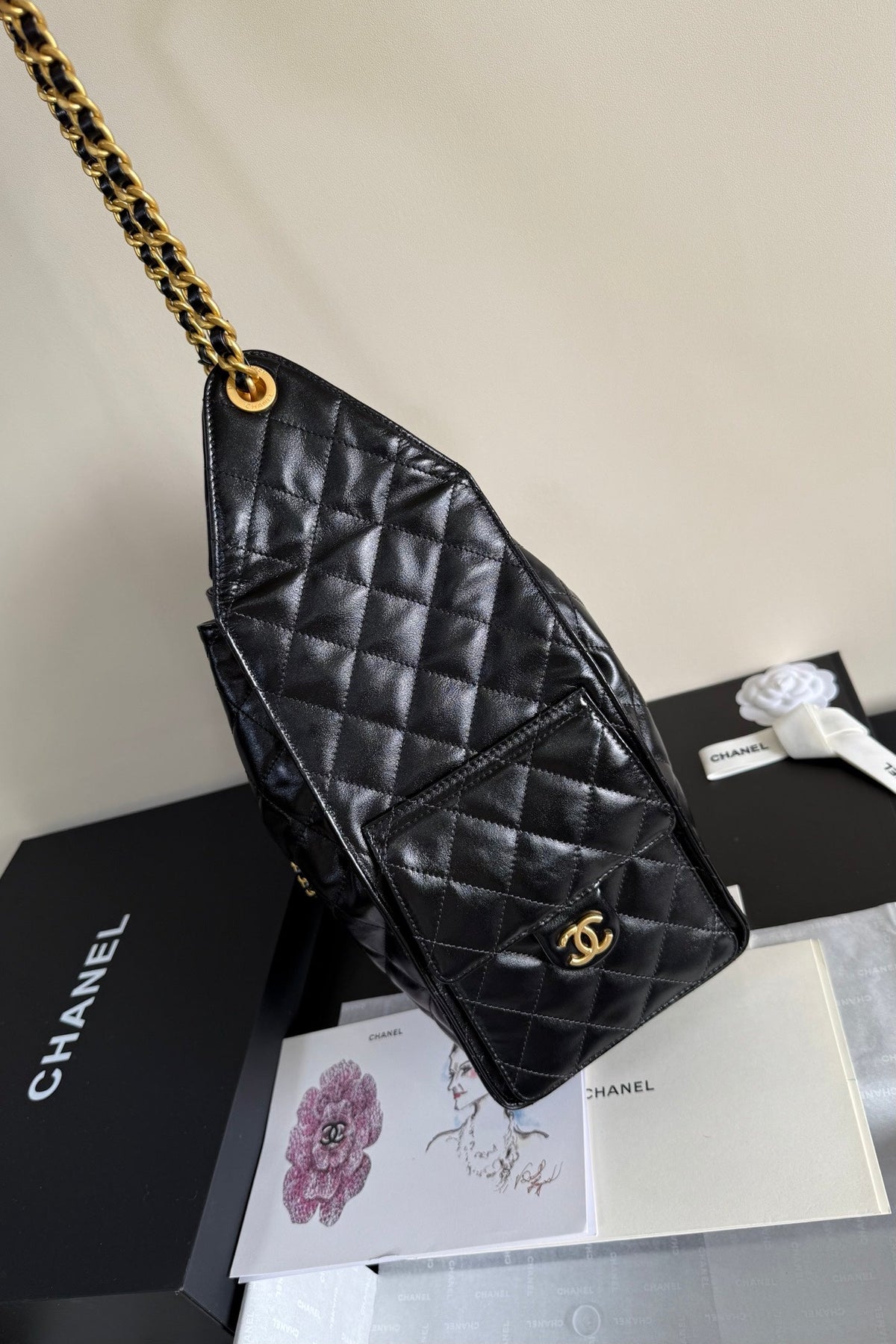 CC 25 Hobo Bag 30cm Black Glossy Leather GHW 282466