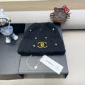 BEANIE HAT IN BLACK WOOL 430082