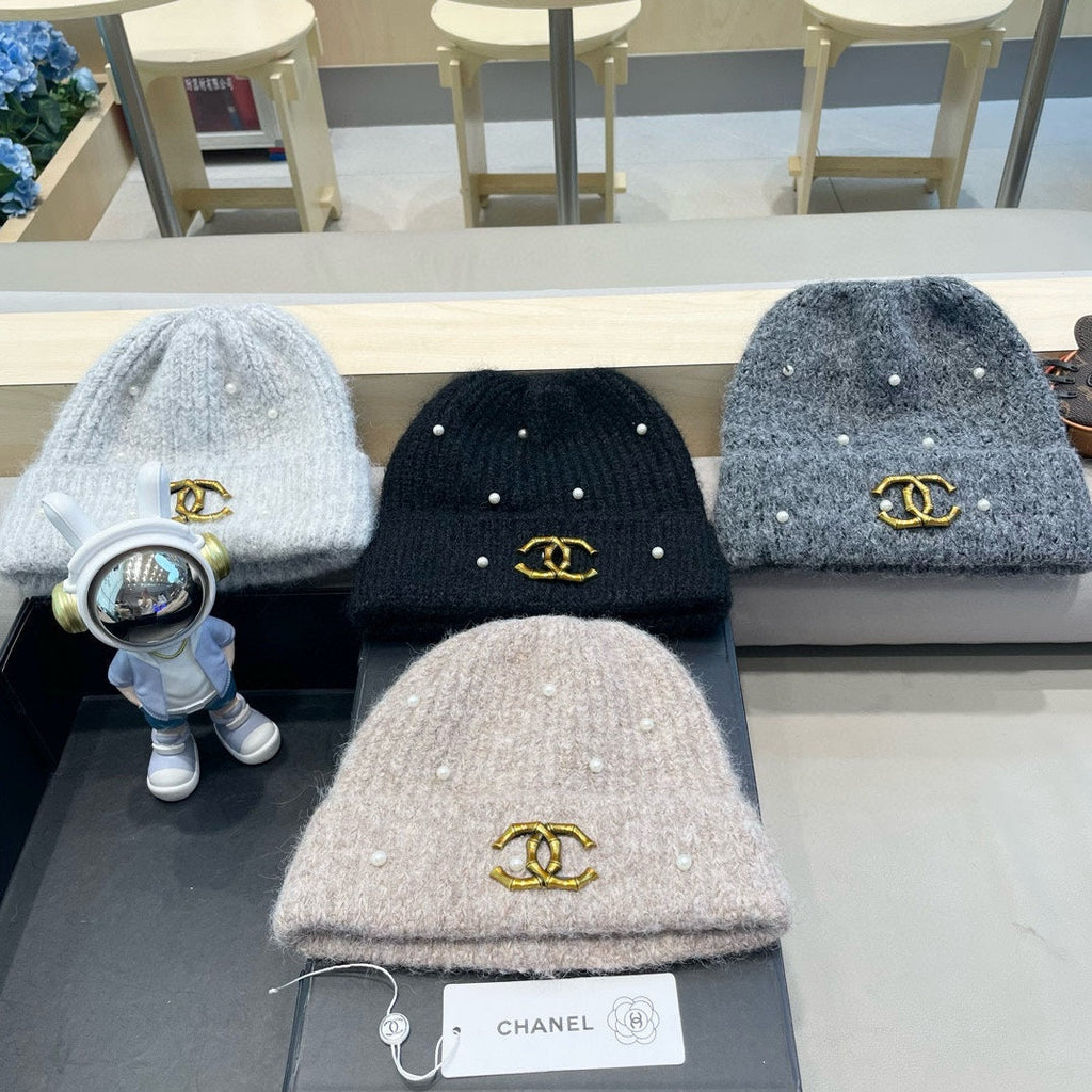BEANIE HAT IN KHAKI BROWN WOOL 430084