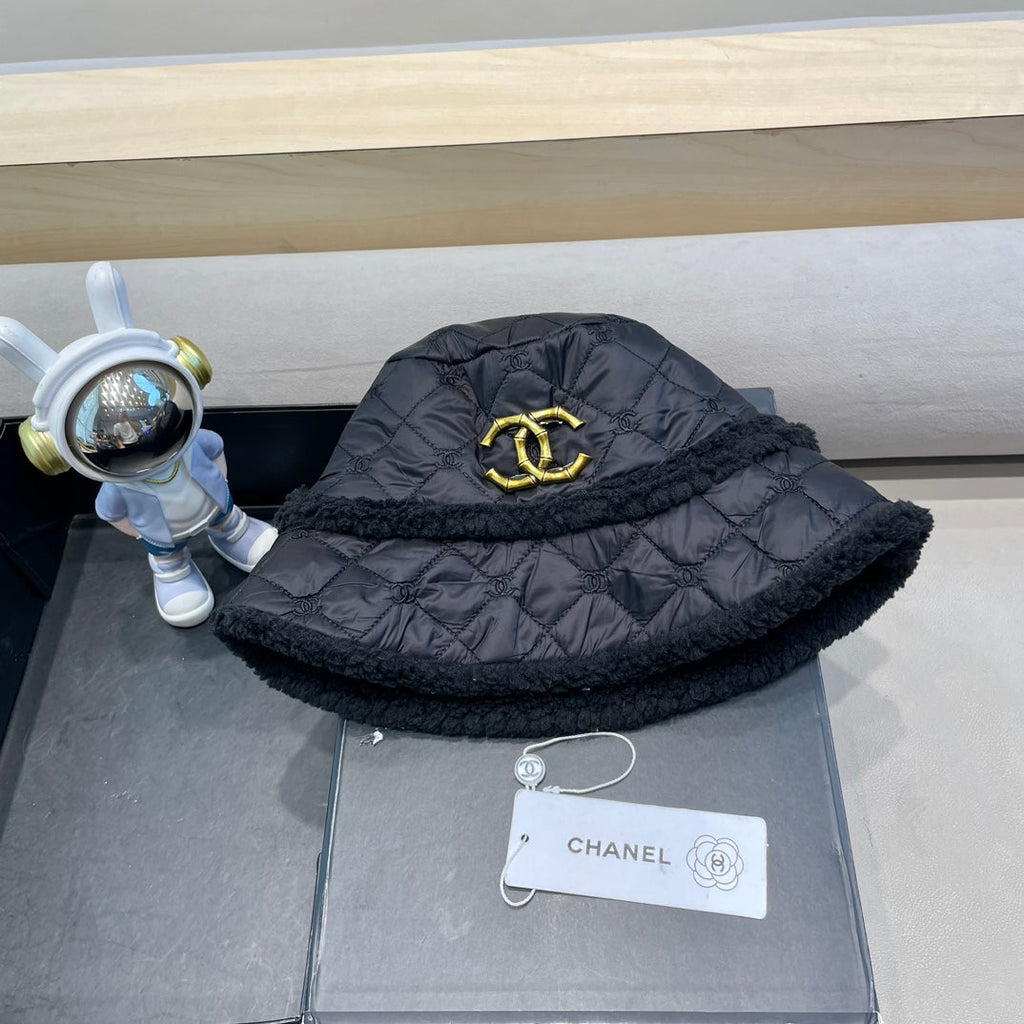BUCKET HAT IN BLACK LAMB WOOL AND THICK COTTON 431683