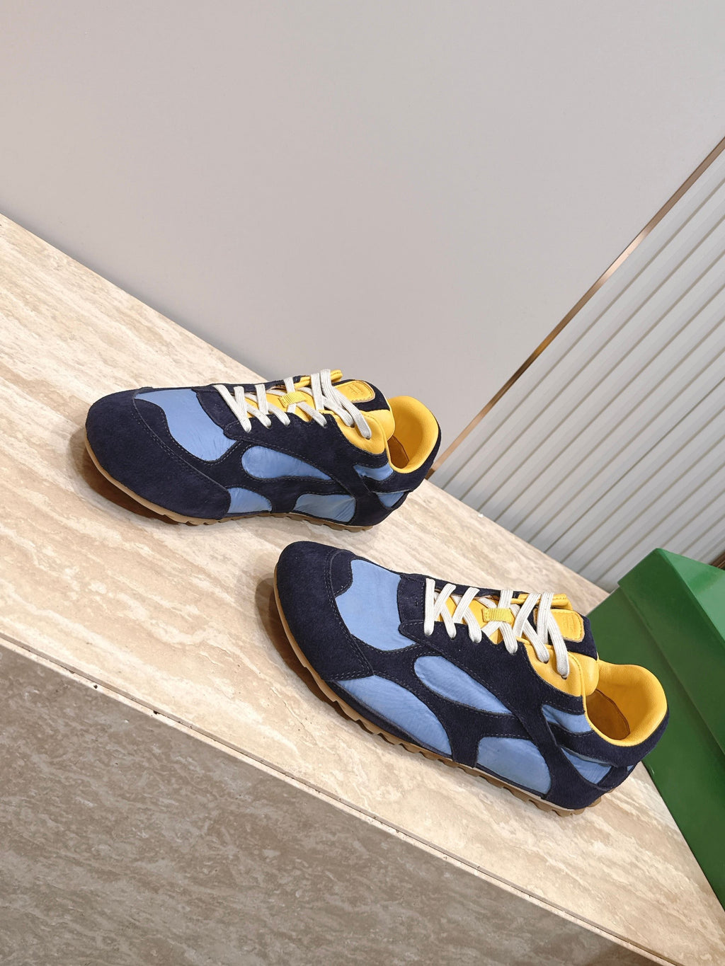 BV Orbit Flash Retro Sneake Blue Suede 934419
