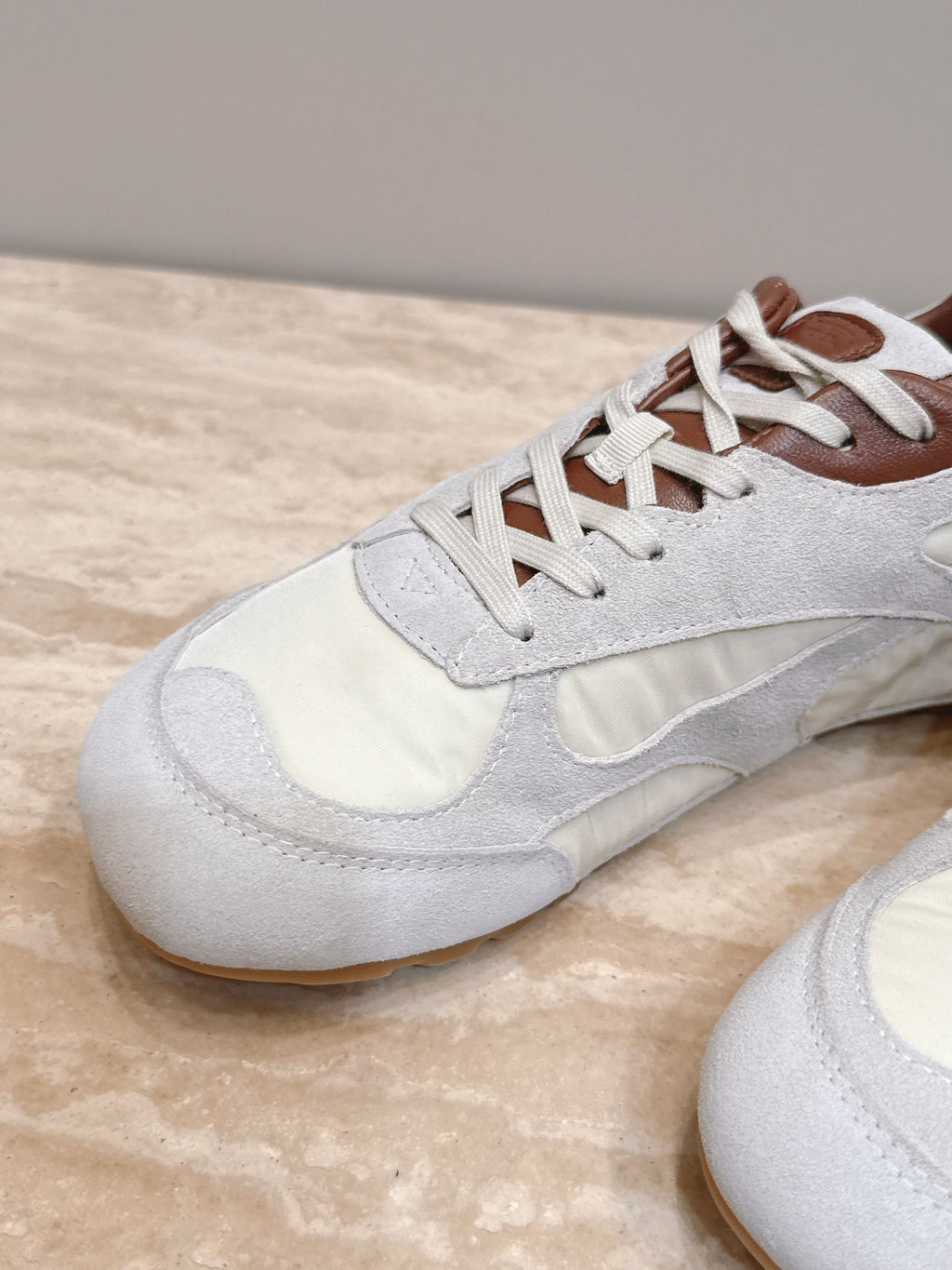 BV Orbit Flash Retro Sneaker Light Grey Suede 934421