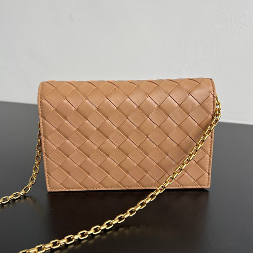 BV 26s Andiamo Pouch Beige Intrecciato Leather 291438