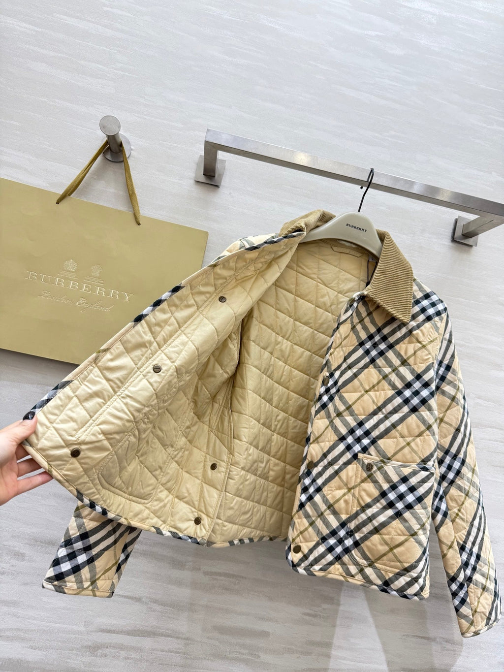 Burberry 25 Plaid Jacket Beige Black Cotton