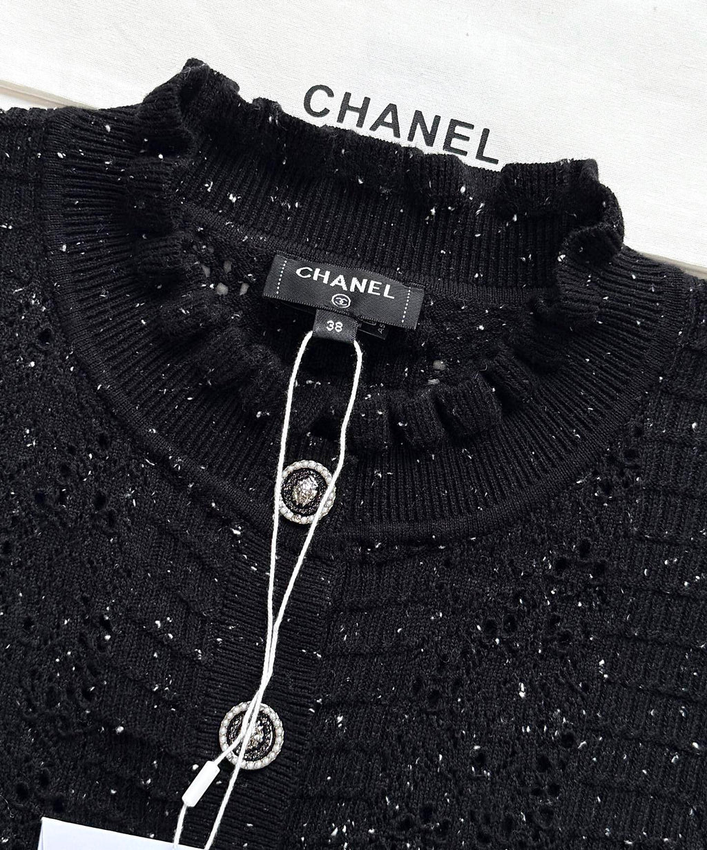 CC 25 Cardigan Black Wool