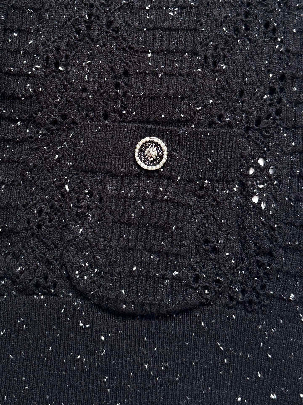 CC 25 Cardigan Black Wool