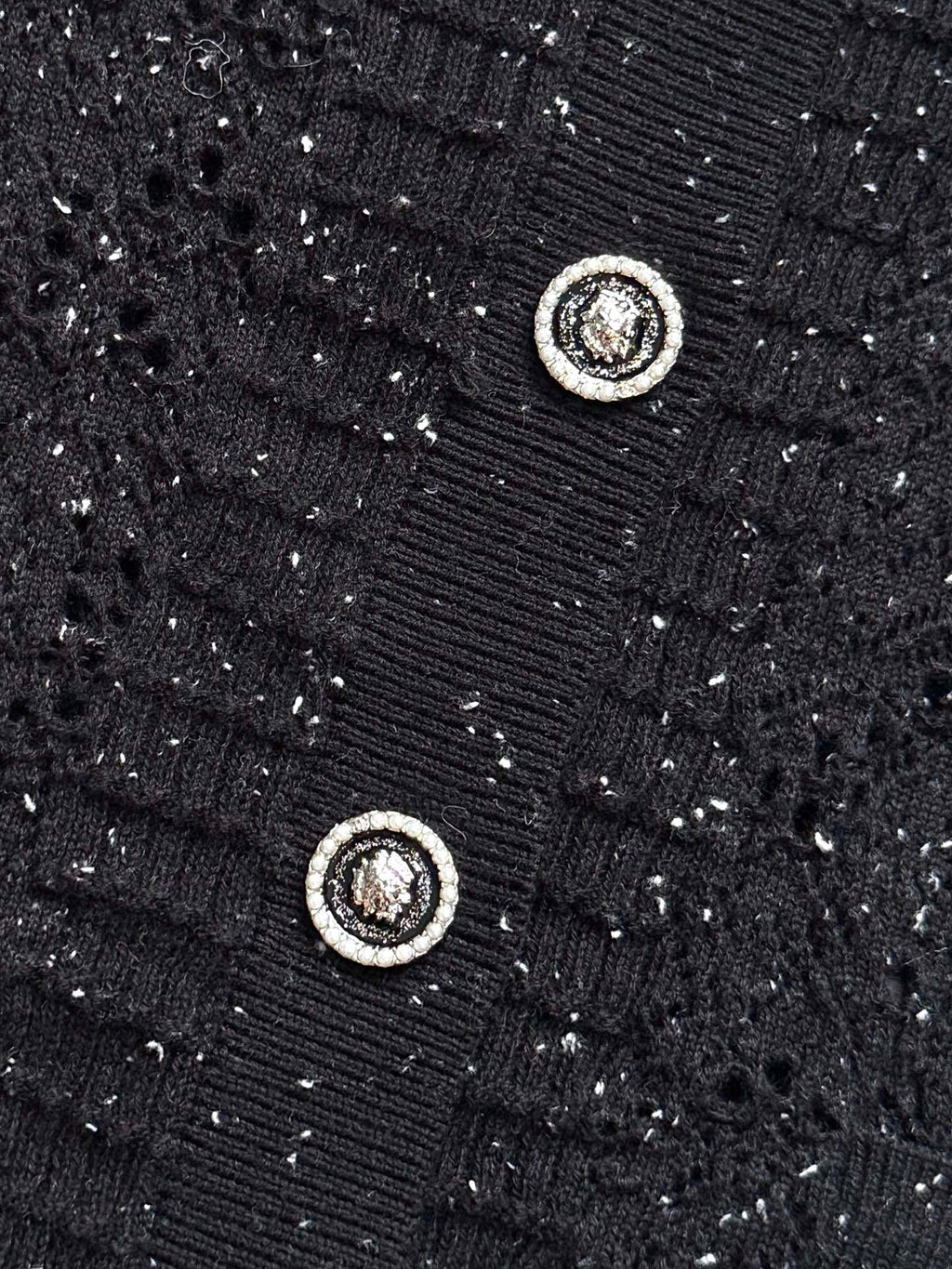 CC 25 Cardigan Black Wool