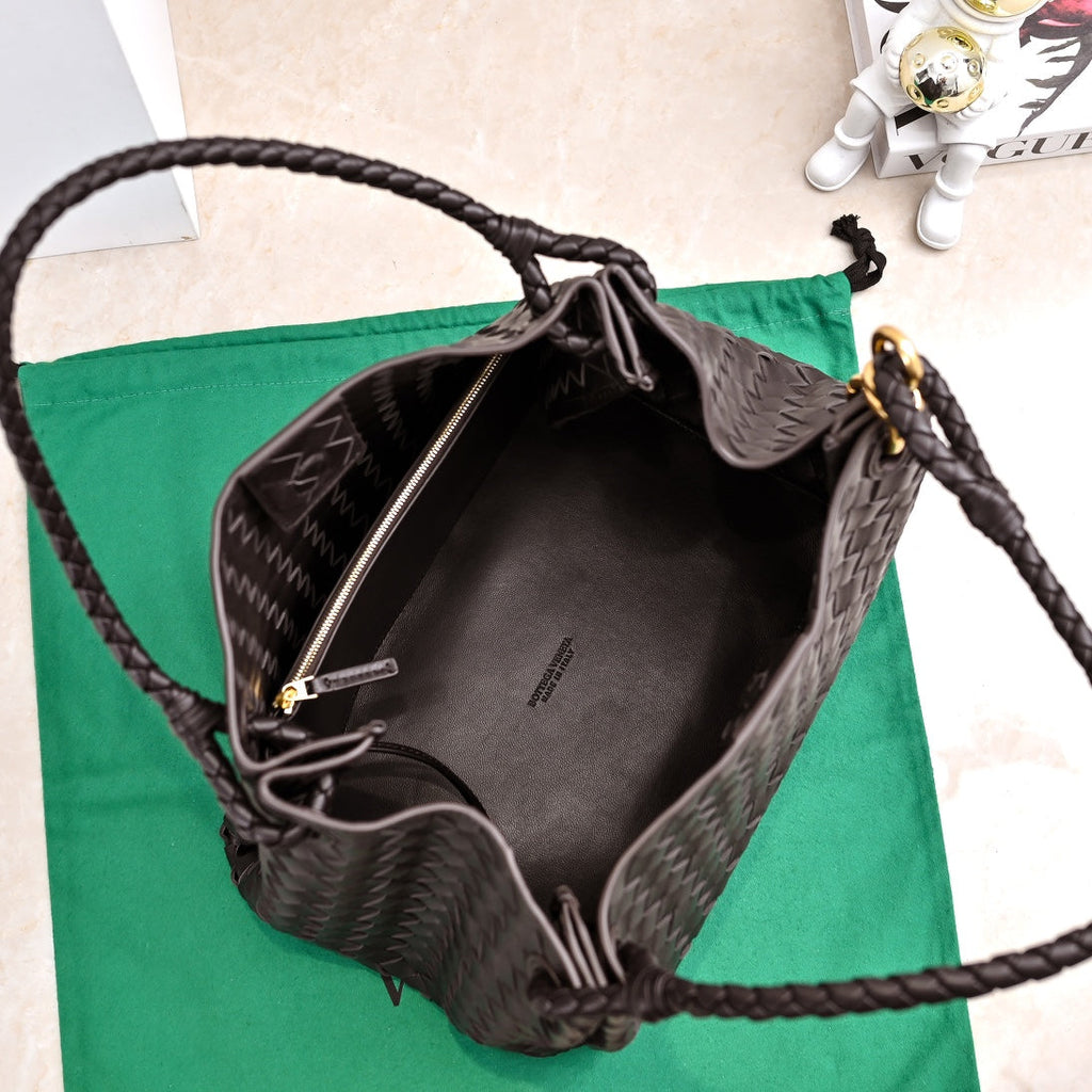 BV 26s Parachute Bag Black Intrecciato Leather 291397