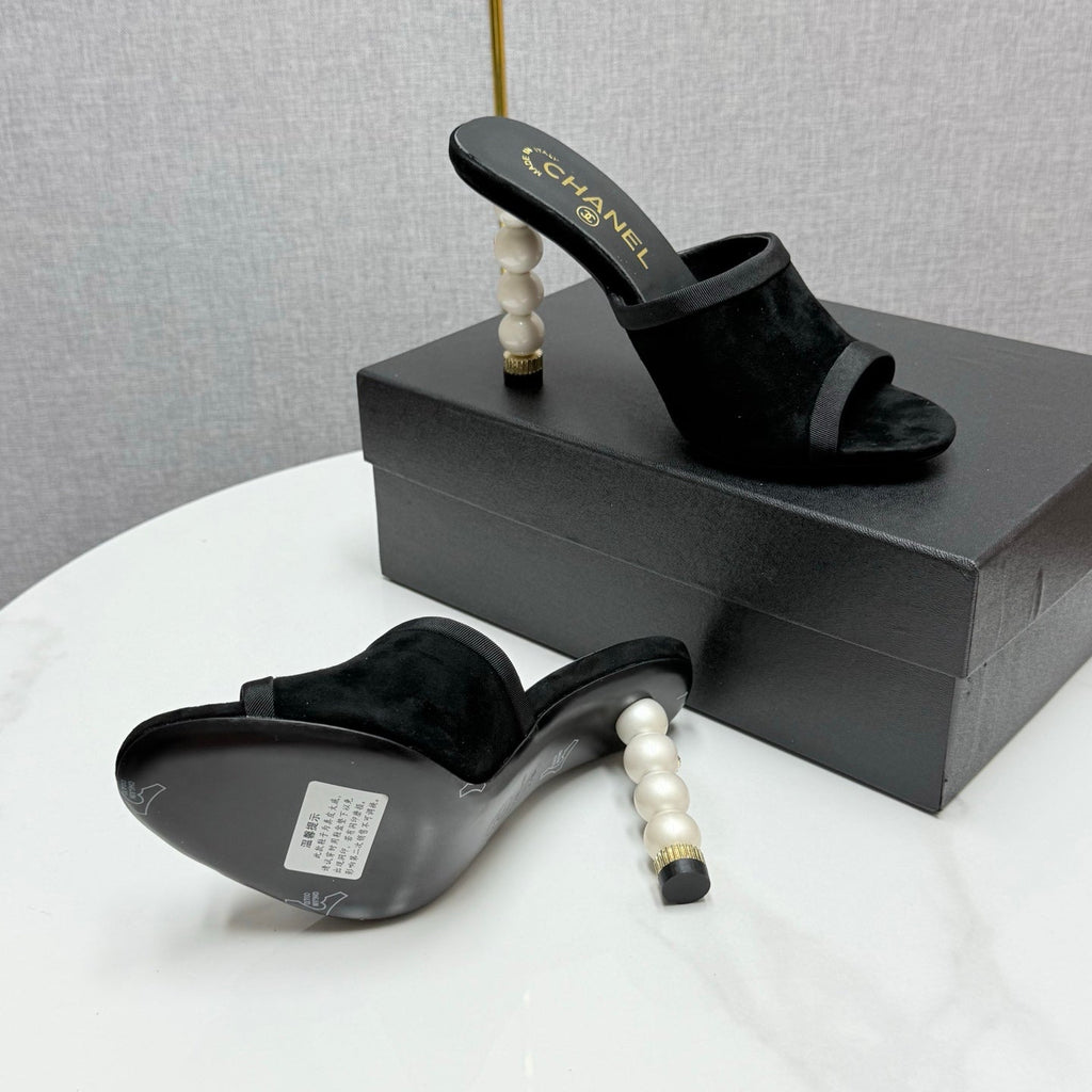 CC 25 High Heel Slippers 85mn Black Suede 368790