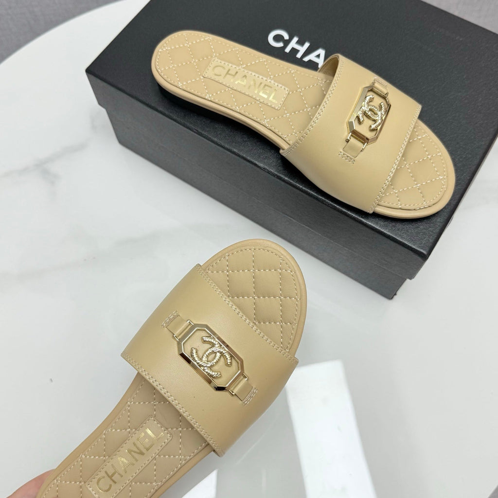 CC 25 Mule Sandals Beige Sheepskin 368800