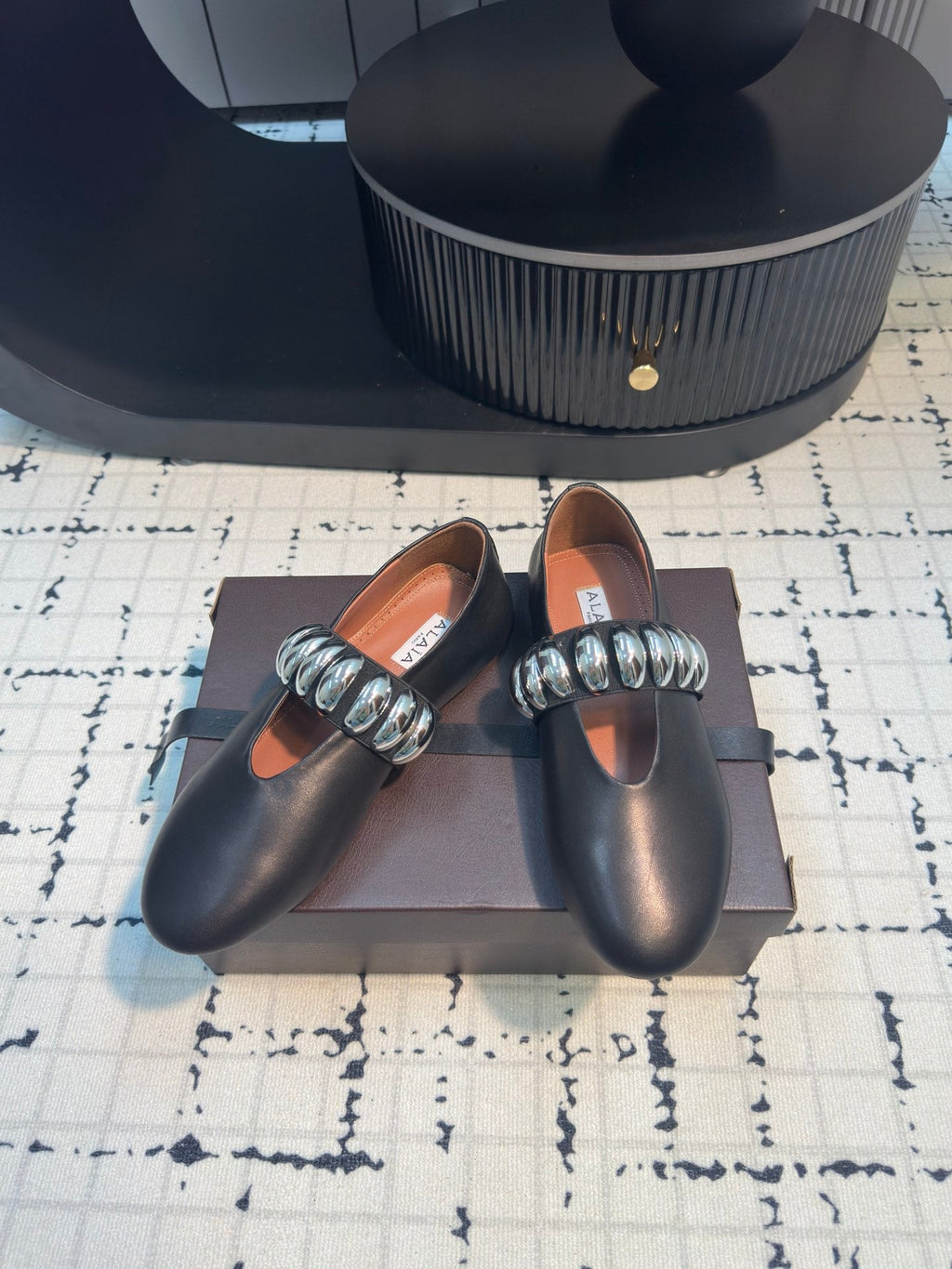 Alaila Ballet Flats In Black Cowhide 895229