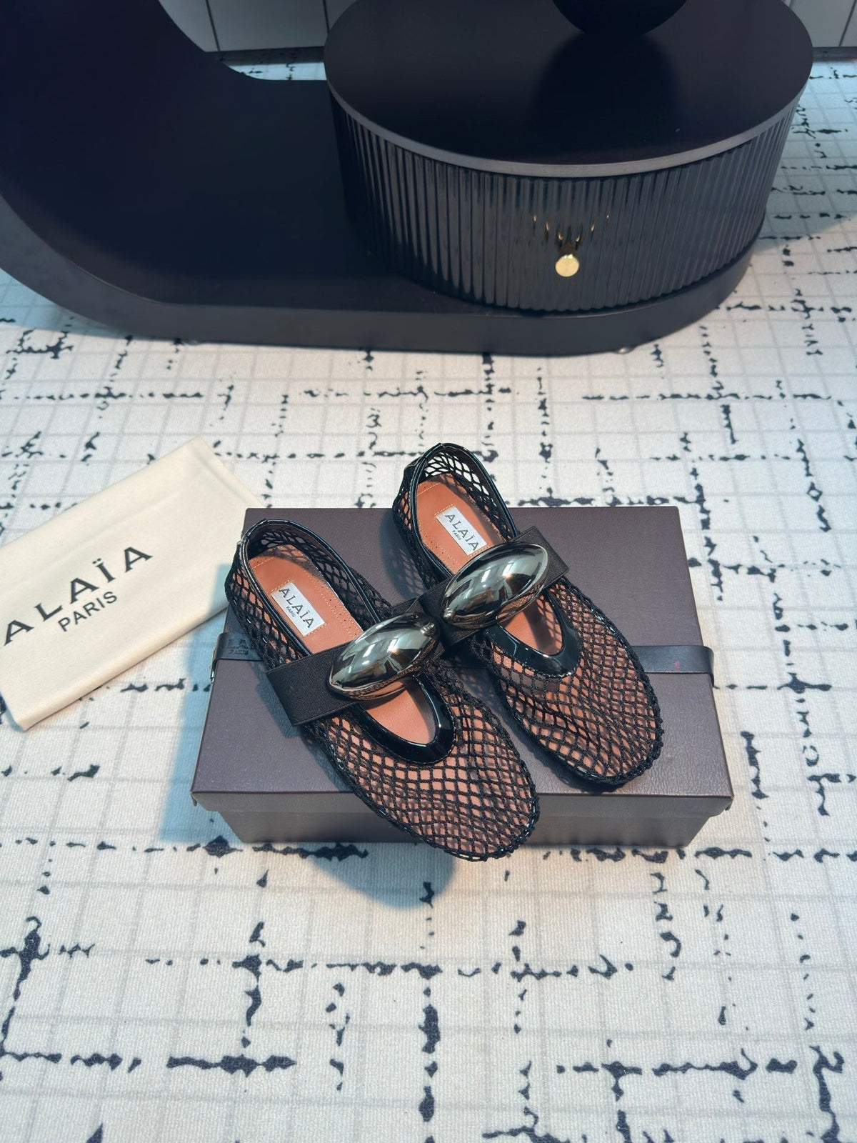 Alaila Ballet Flats In Black Mesh Fabric 895242