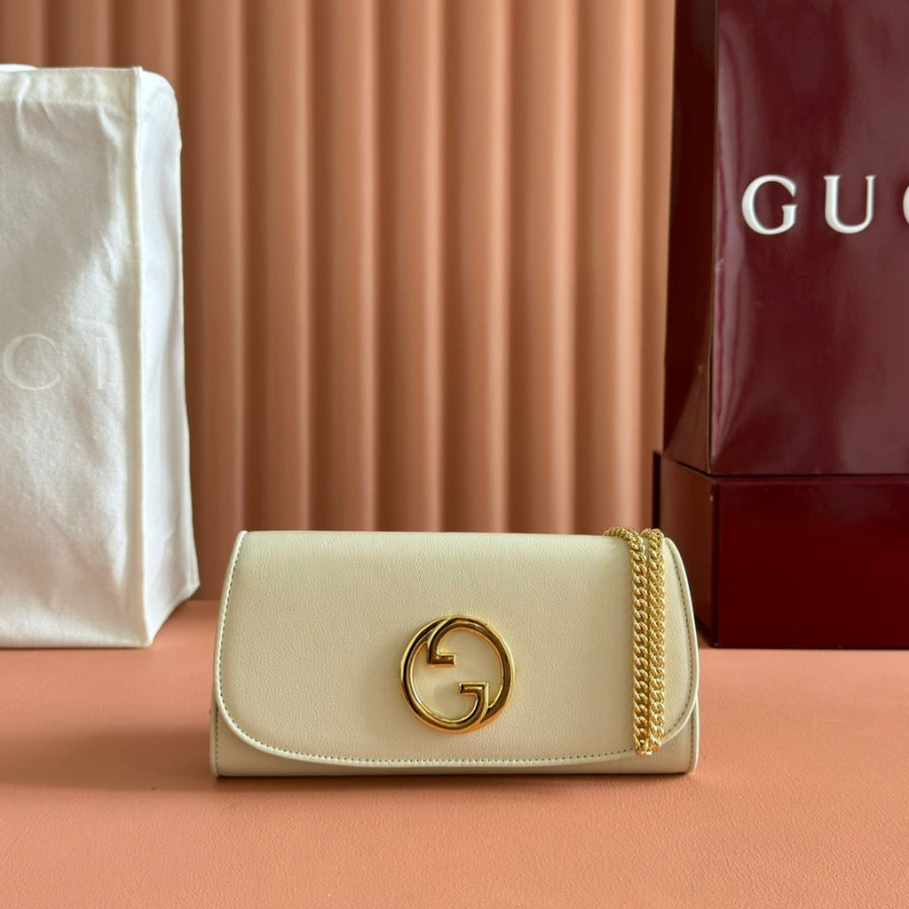BLONDIE SHOULDER BAG 21 IN WHITE CALFSKIN GOLD HARDWARE
