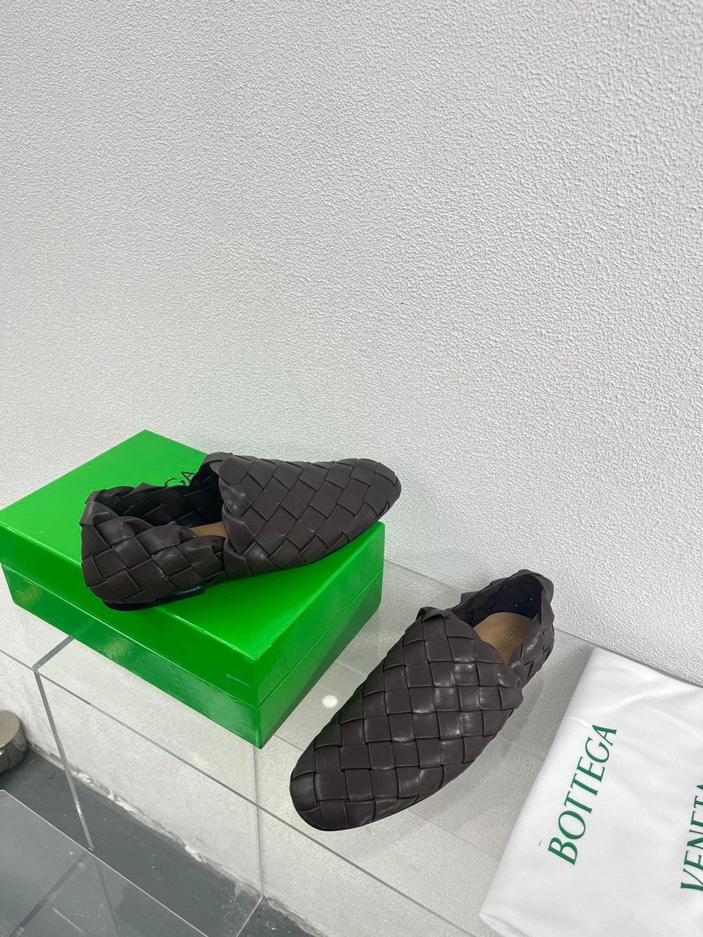 Bottega Veneta Intrecciato Dark Brown Lambskin 972903