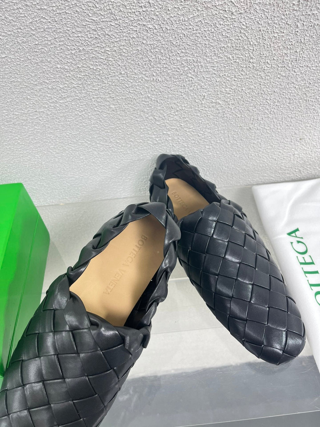 Bottega Veneta Intrecciato Black Lambskin 972909