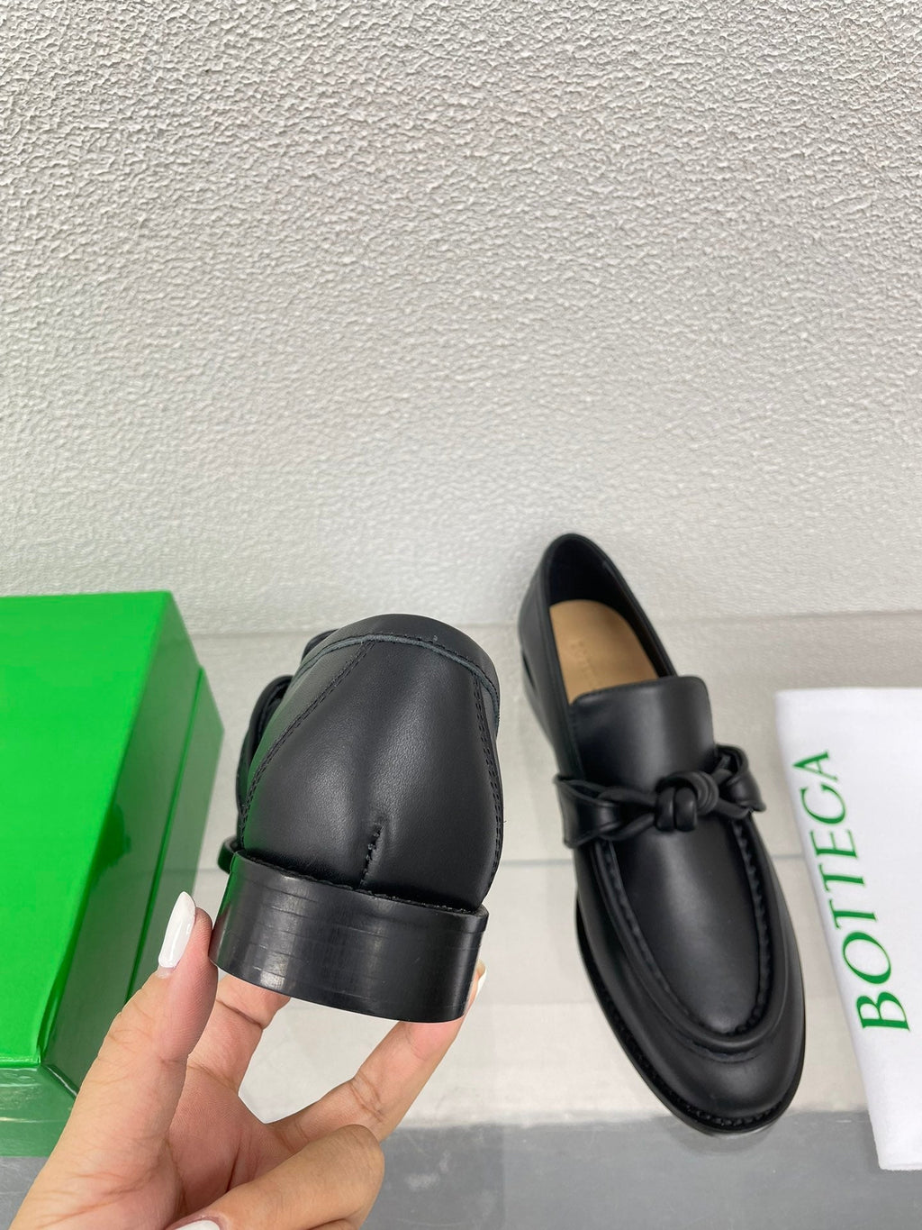 Bottega Veneta 2025 Astaire Knot-detailed Black Leather Loafer