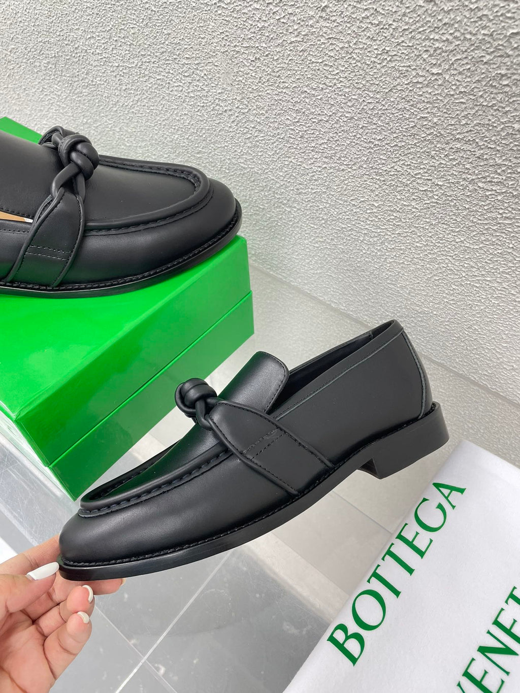 Bottega Veneta 2025 Astaire Knot-detailed Black Leather Loafer