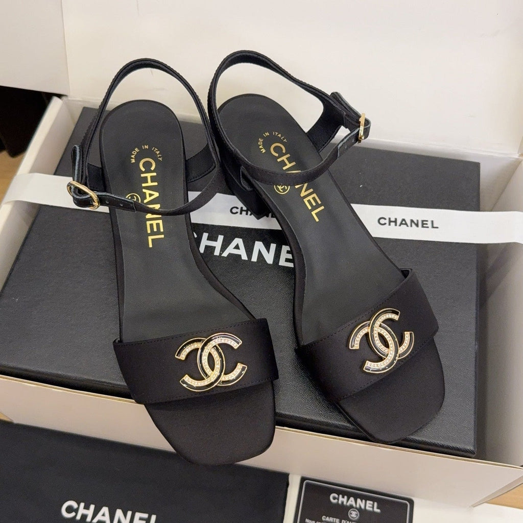 CC 25 High Heels 40 Sandals Black Satin And Sheepskin Square Toe 277714