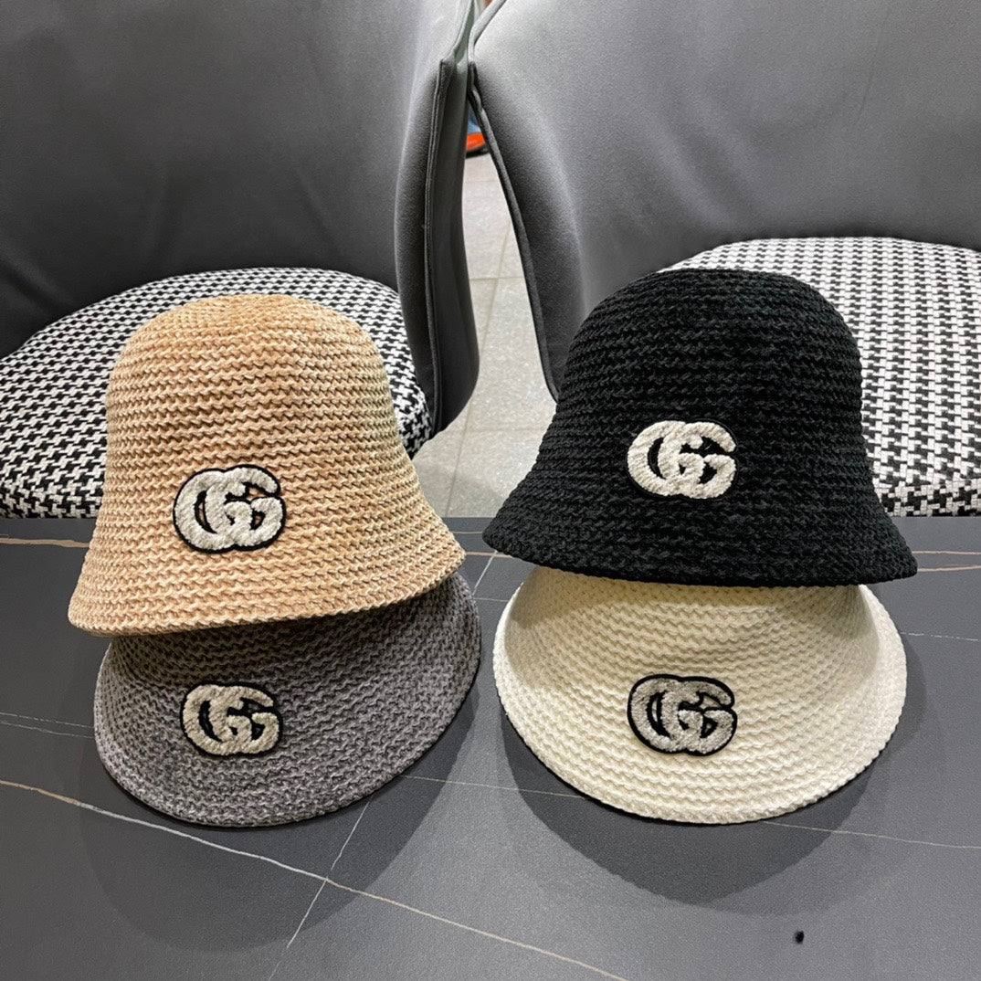 BUCKET HAT IN WHITE WOOL 389113