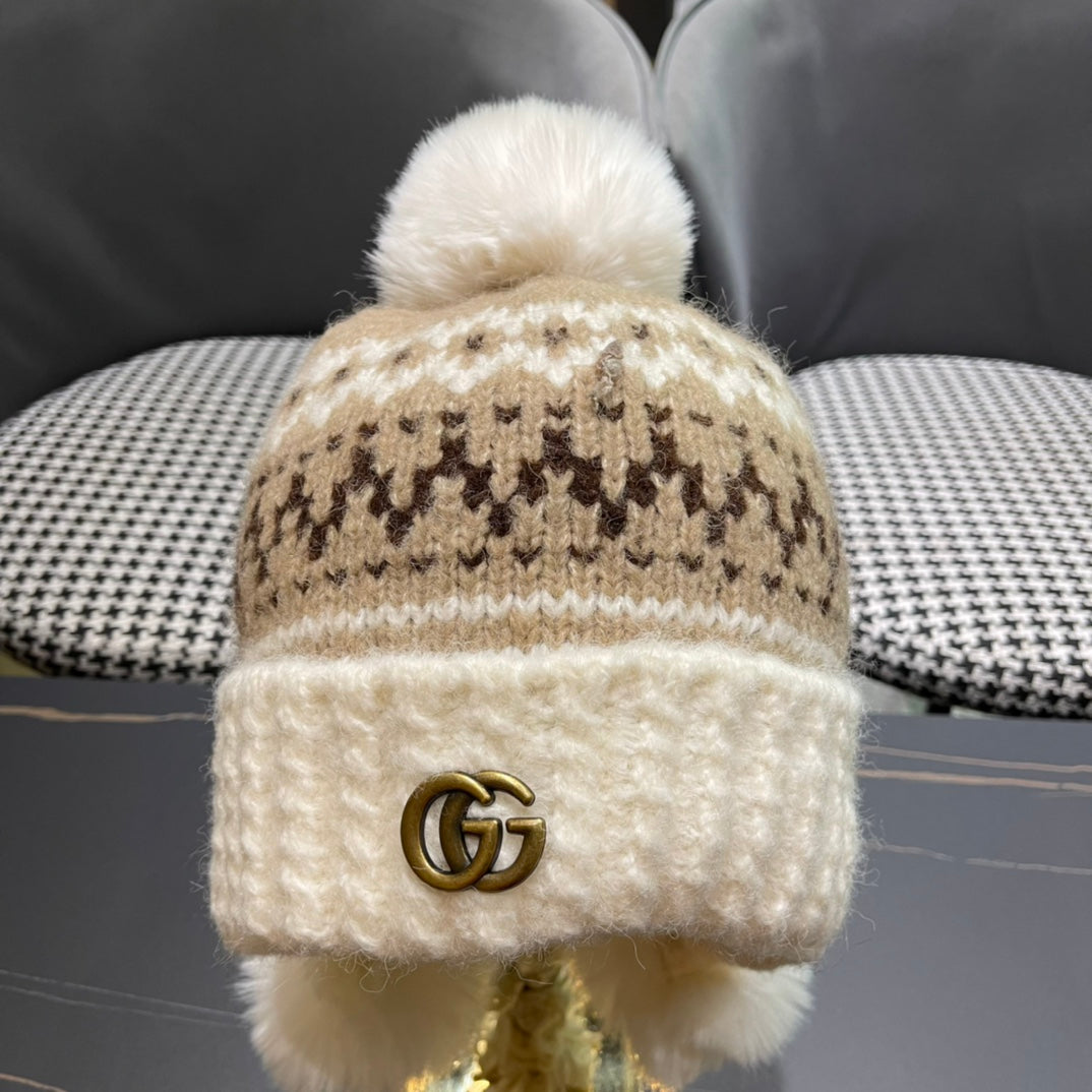 BEANIE HAT IN COLORFUL WOOL 394007