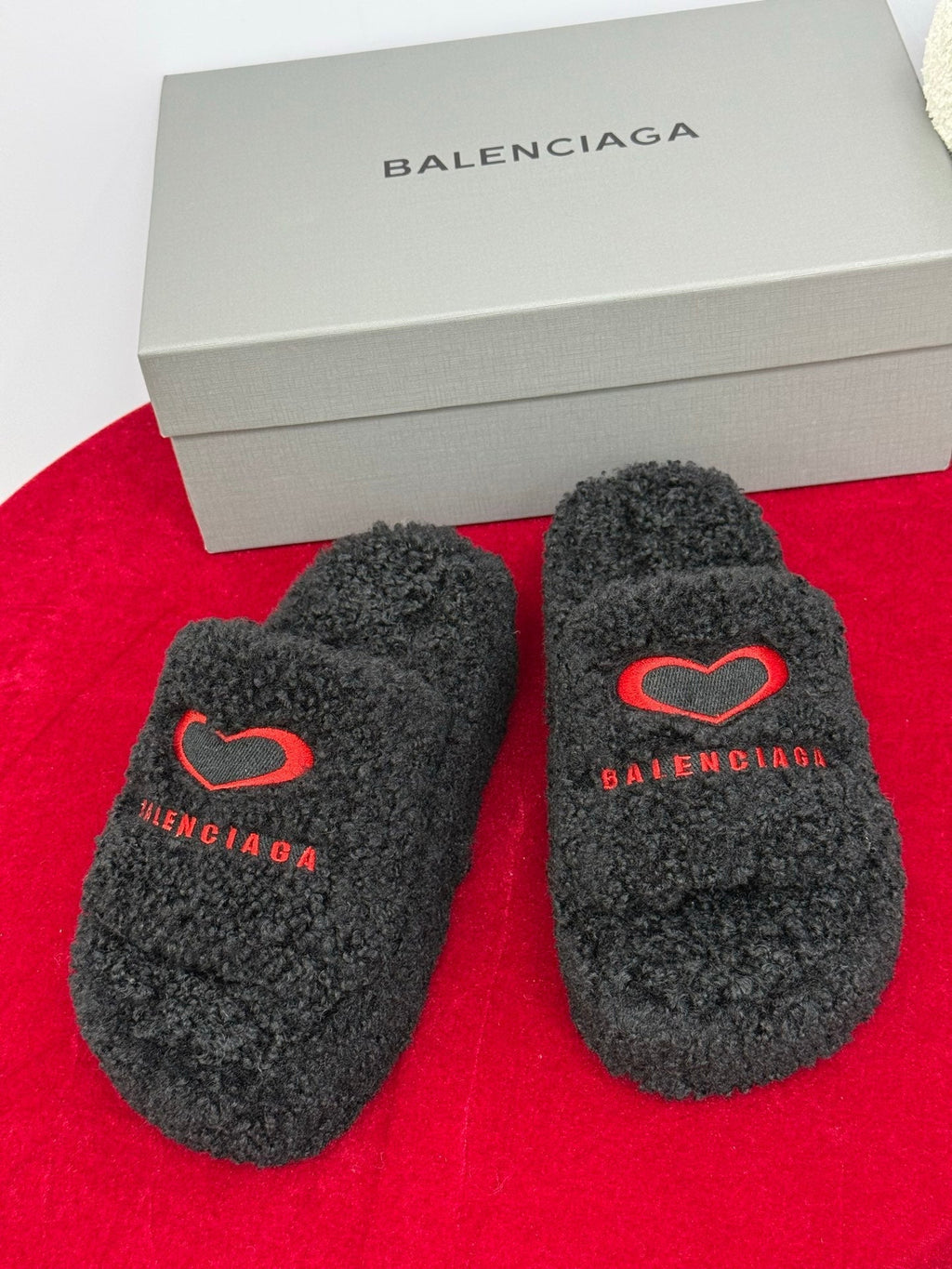 Balenciaga 25s slippers black red wool 467706