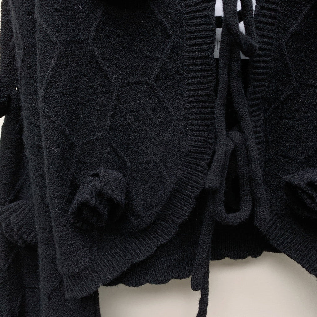 CC 25 Knitted Three-Dimensional Flower Tie Cardigan in Black 277589