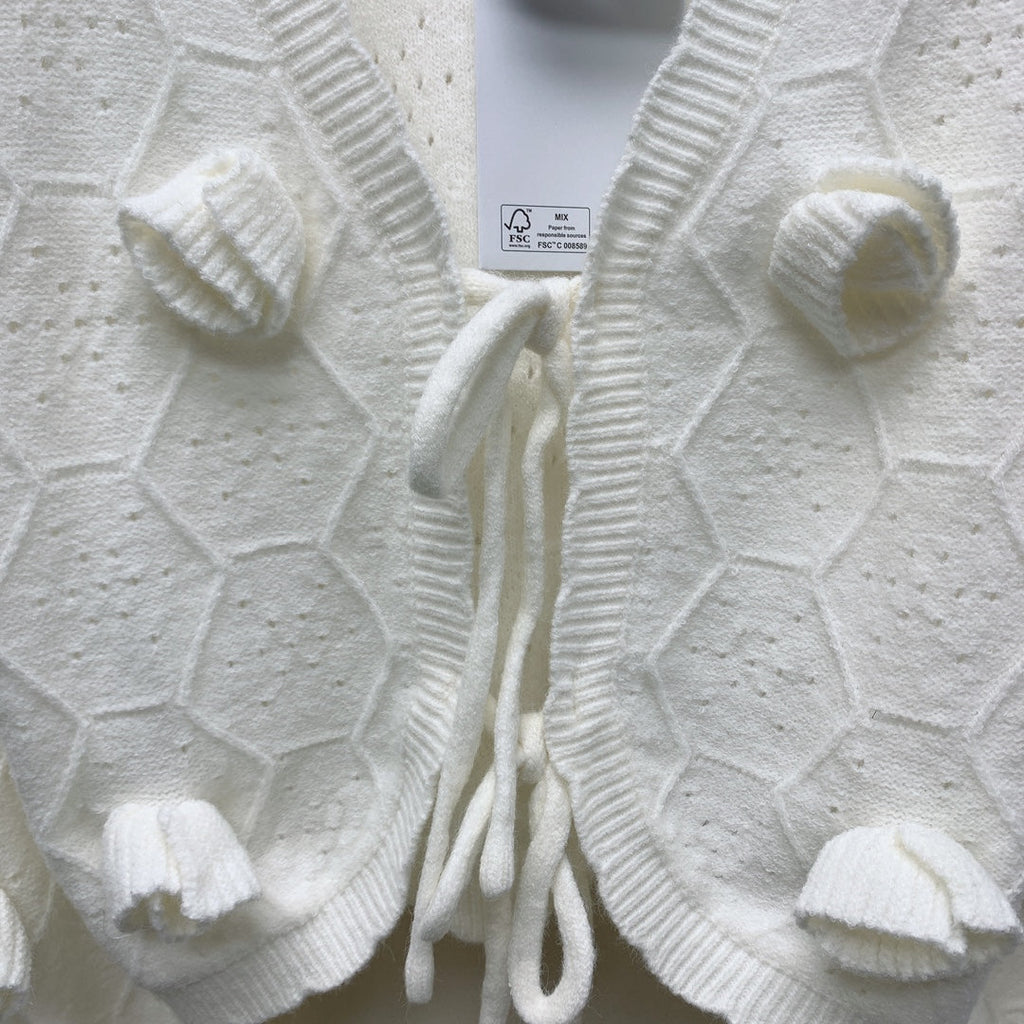 CC 25 Knitted Three-Dimensional Flower Tie Cardigan in White  277591